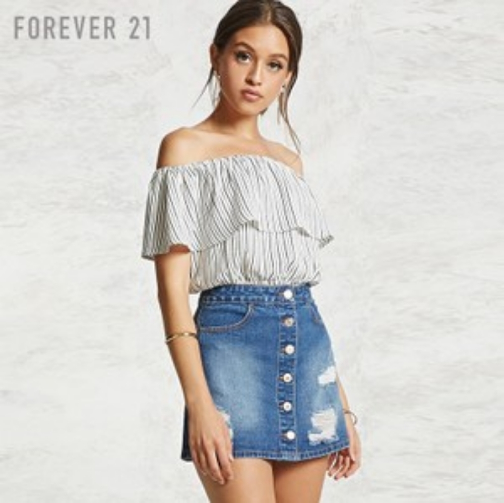 S Forever 21 Ripped Button Up Denim Skirt
